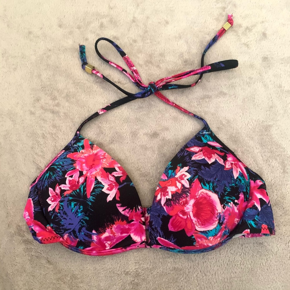 Push-up bikini top
